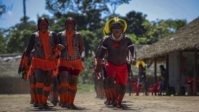 Kayapo Indigenous people perform at Pykany village in the Menkragnoti Indigenous Territory of the Kayapo people, in Para state, Brazil May 20, 2026. REUTERS/Adriano Machado