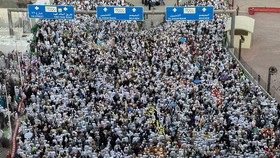 Munas NU 2026 di Kediri soroti transparansi pengelolaan keuangan haji. Rekomendasi amendemen UU dan perbaikan akad wakalah untuk keadilan jemaah.
