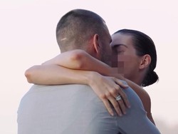 Momen Romantis Kiper Timnas RI Maarten Paes Lamar Luna Bijl di Italia
