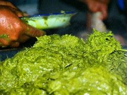 Bukan Kaldu, Soto Khas Karo Ini Pakai Sari Rumput dari Perut Sapi