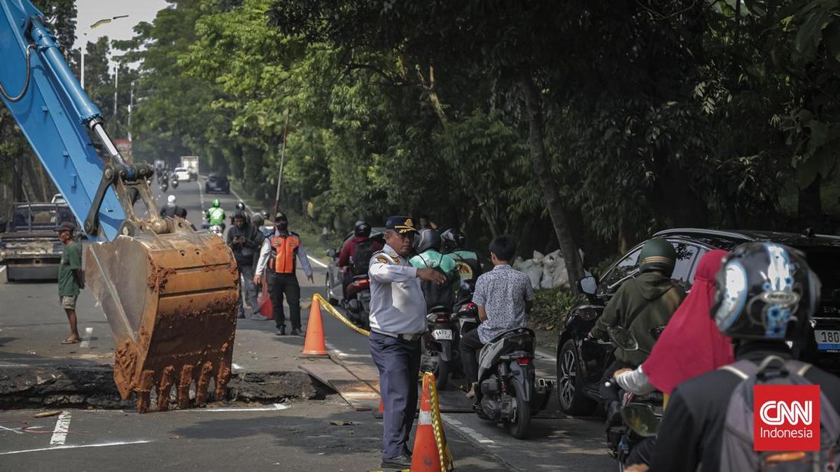 Daftar Pengalihan Arus Lalin Usai Jalan Amblas di Lenteng Agung Jaksel