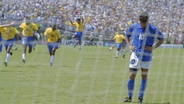 Update Eksklusif Olahraga CNN : Piala Dunia 1994: Baggio 'Mati' Berdiri di Saat Brasil Kembali Menari