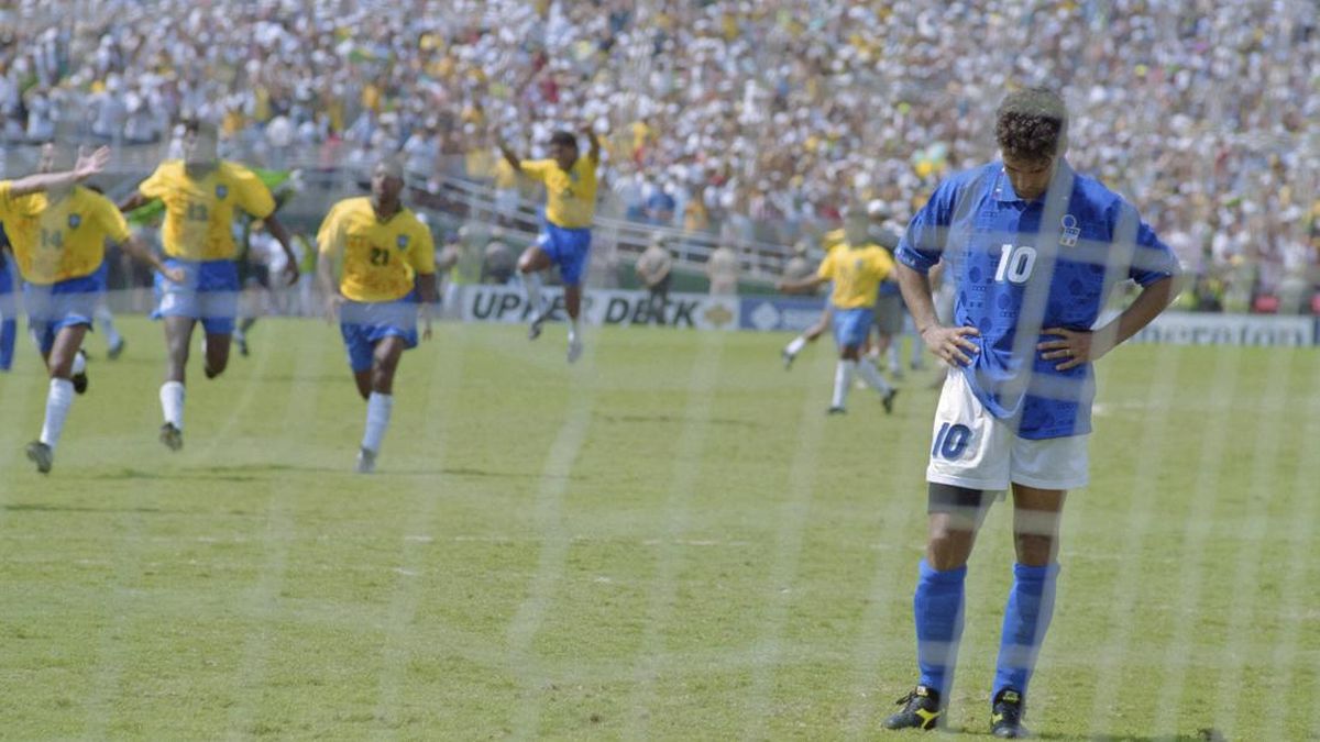 Piala Dunia 1994: Baggio 'Mati' Berdiri di Saat Brasil Kembali Menari