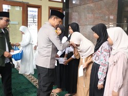 Cara Unik Polres Blitar Kota Jaga Iman Anggota hingga Peduli Sesama