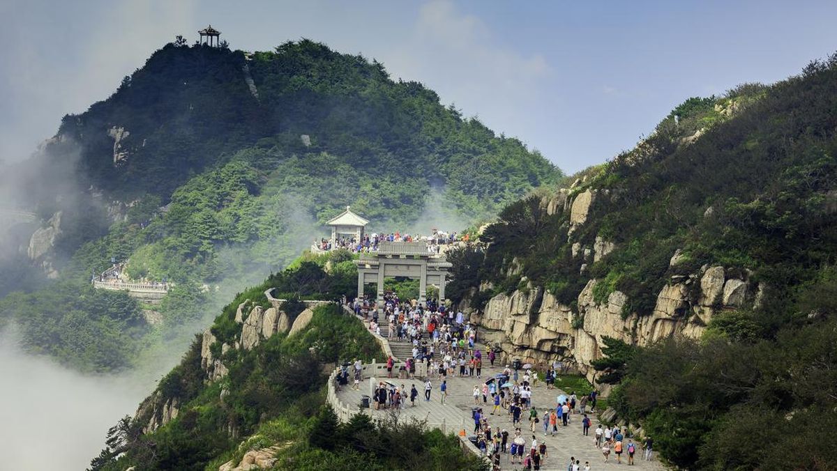 Profesi Pendamping Naik Gunung, Naik Daun di Kalangan Gen Z China