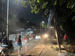 Perbaikan Dikebut, Lajur Kanan Jalan Lenteng Agung Arah Depok Dibongkar