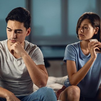 4 Tanda Kamu Terlalu Banyak Mengalah Demi Hubungan
