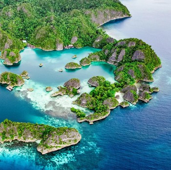 6 Destinasi Terbaik di Indonesia Versi Travel + Leisure, Ada Raja Ampat hingga Labuan Bajo