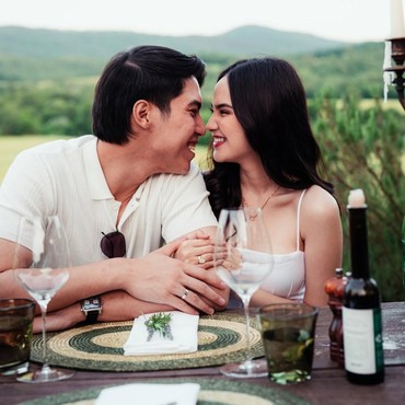 Ultah ke-27, El Rumi Dapat Kejutan Romantis dari Syifa Hadju Saat Honeymoon di Italia