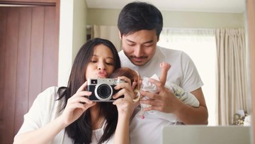 Kabar Terkini Artis dari InsertLive : Kabar Bahagia, Penyanyi Hanggini Umumkan Kelahiran Anak Pertama