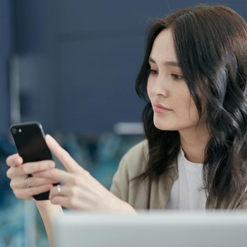 4 Ciri Kepribadian Orang yang Jarang Ganti Foto Profil