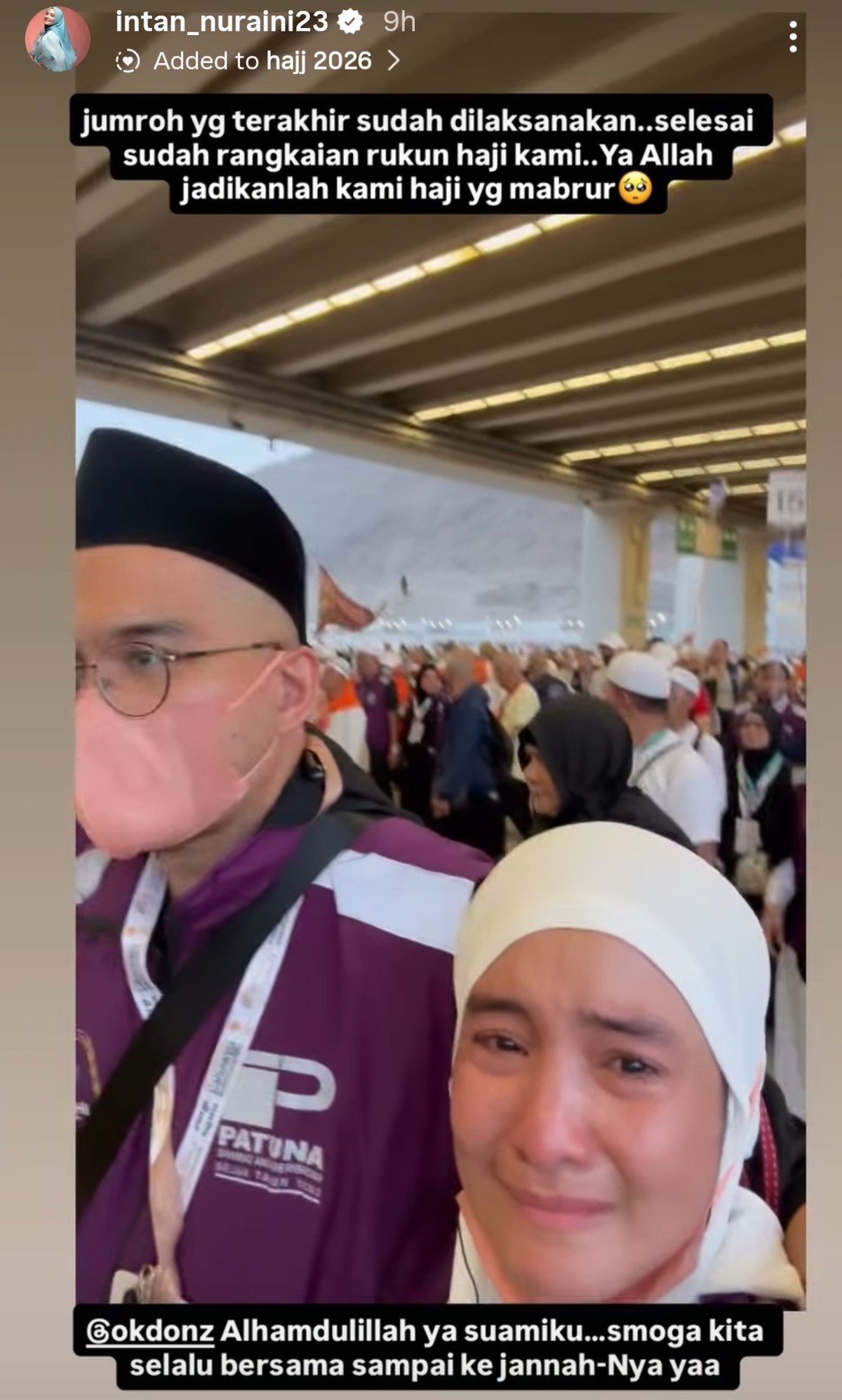 Intan Nuraini naik haji bareng adik dan suami&period;