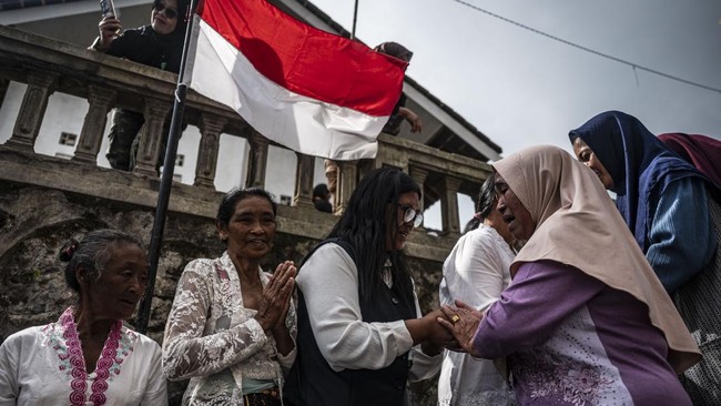 Silaturahim Waisak lintas agama di Dusun Thekelan Semarang