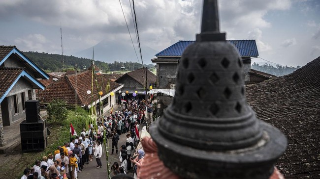 Silaturahim Waisak lintas agama di Dusun Thekelan Semarang