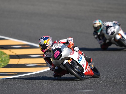 Veda Ega Pratama memacu motor NSF250RW di Sirkuit Mugello, Italia.