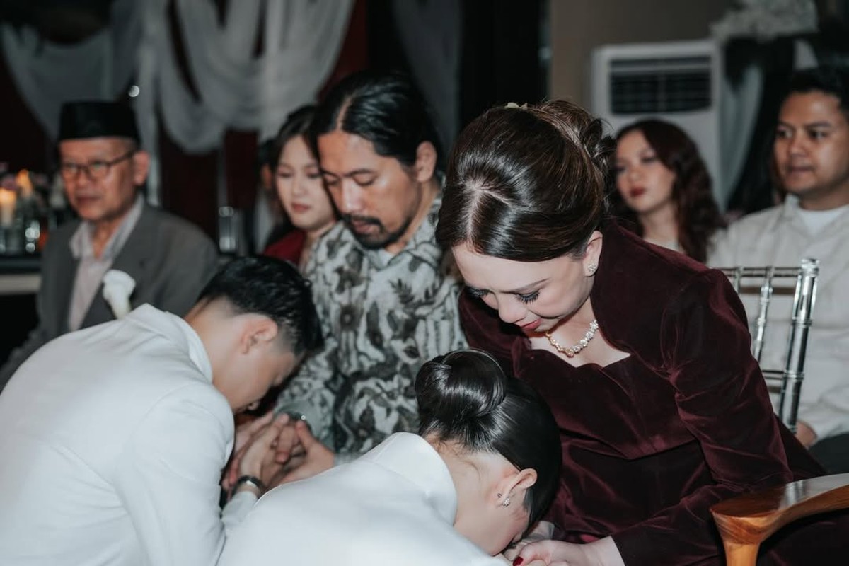 Zara Adhisty bagikan foto pernikahan&period;