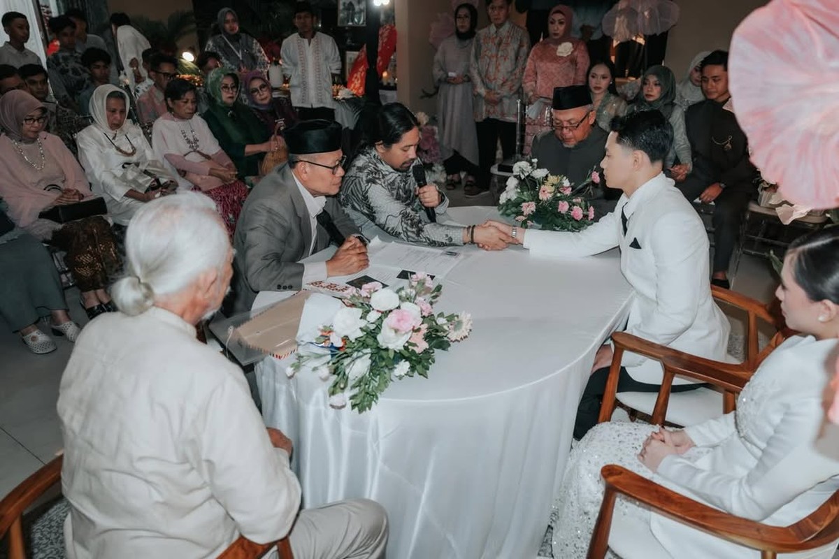 Zara Adhisty bagikan foto pernikahan&period;