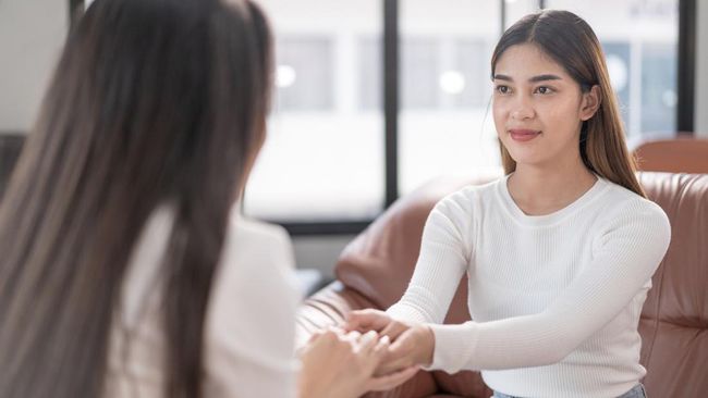 4 Zodiak yang Punya Aura Positif, Selalu Menyenangkan di Mana Saja