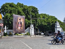 Kata Pihak Tedjowulan soal Baliho SISKS PB XIV Mangkubumi di Gladag
