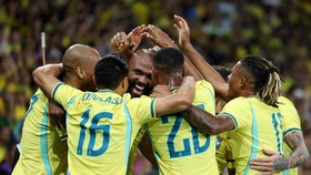 Soccer Football - International Friendly - Brazil v Panama - Estadio Maracana, Rio de Janeiro, Brazil - May 31, 2026 Brazil's Igor Thiago celebrates scoring their fifth goal with teammates REUTERS/Pilar Olivares