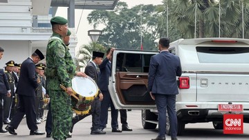 Gibran Hadiri Persemayaman Ryamizard di Kemhan