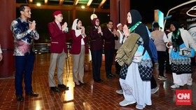 Kepulangan kelompok terbang (kloter) pertama Embarkasi Banten akan tiba di Tanah Air pada Selasa (2/6) pukul 09.45 WIB di Terminal 2F Bandara Internasional Soekarno-Hatta, Tangerang.