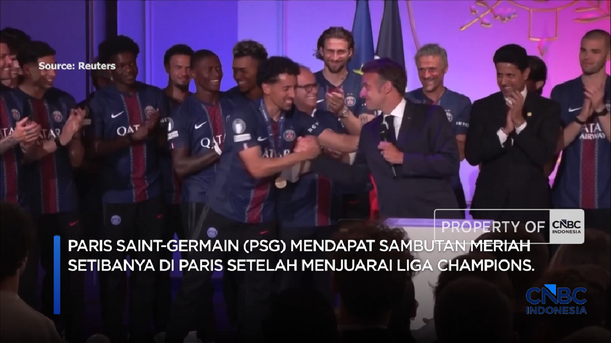 Juarai Liga Champions, PSG Rayakan Kemenangan bersama Presiden Macron