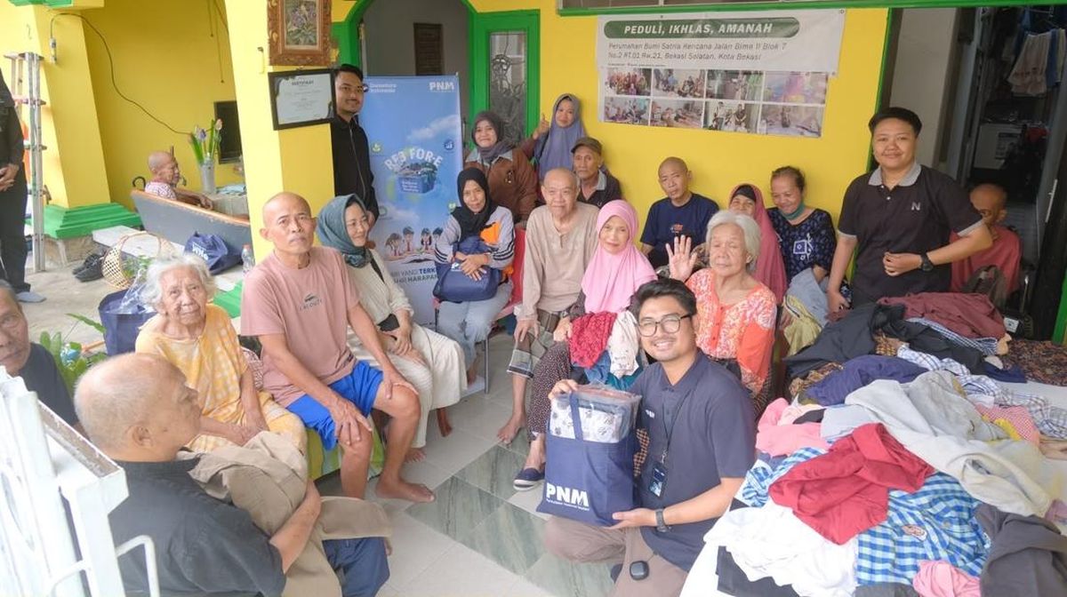 PNM Salurkan Donasi Pakaian bagi Disabilitas dan Lansia