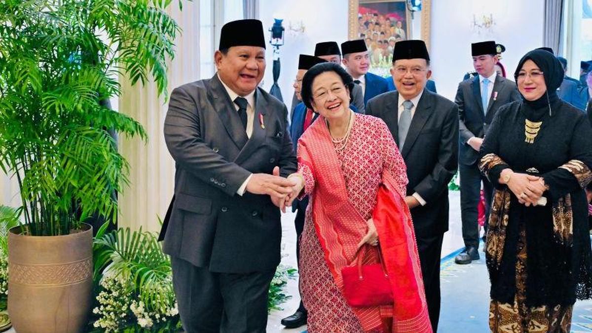 Momen Tawa Riang Prabowo dan Megawati di Upacara Hari Lahir Pancasila