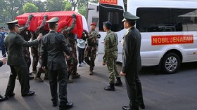 Presiden Prabowo Subianto menghadiri upacara penghormatan dan persemayaman Menteri Pertahanan (Menhan) periode 2014-2019 Ryamizard Ryacudu.