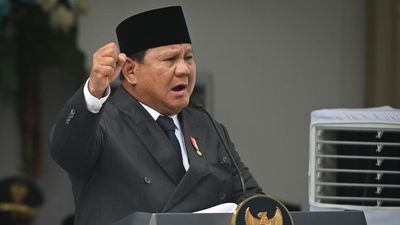 Presiden Prabowo Subianto menjawab kritikan media asing soal kondisi perekonomian negara.