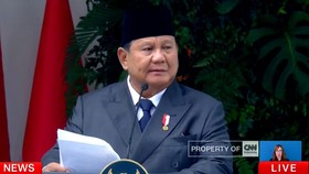 Presiden RI Prabowo Subianto menjadi inspektur upacara hari lahir Pancasila pada Senin (1/6) di Gedung Pancasila Kementerian Luar Negeri, Jakarta.