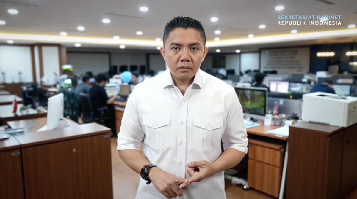 Seskab Teddy Klarifikasi soal Presiden Prabowo Sering ke Luar Negeri