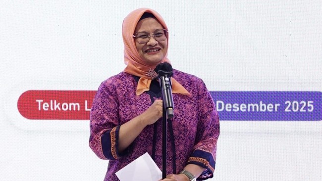 Direktur Utama Telkom Dian Siswarini