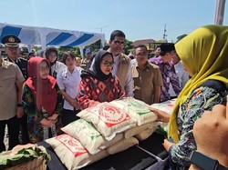 Peternak Magetan Sambat Harga Telur Anjlok ke Wakil Kepala BGN