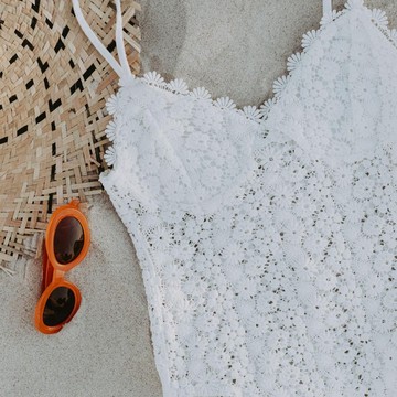 5 Fashion Items Musim Panas yang Wajib Kamu Punya