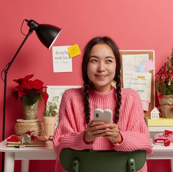 4 Cara Mengenali Orang dengan Kecerdasan Emosional Tinggi dari Kebiasaan Main Media Sosial Menurut Psikologi