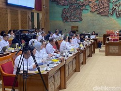 Mendikti Janji Proses Hukum Dugaan Pemalsuan Riset di Konferensi Global