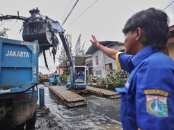 Atasi Banjir DKI, Pemprov Andalkan Pompa, Pengerukan & Normalisasi Sungai
