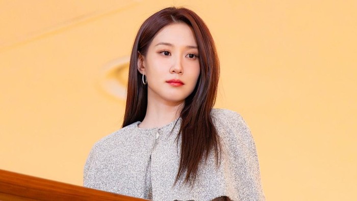 Park Eun Bin Jadi Pewaris Hotel di Drakor Spooky in Love, Elegan!