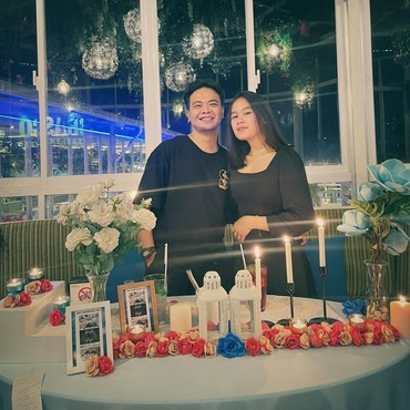 Cerai dari Fabiola, 8 Potret Kehidupan Rumah Tangga Reza Smash dengan Istri Baru