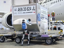 Krisis Tenaga Kerja, Bandara Ini Mulai Pekerjakan Robot yang Menyerupai Manusia