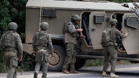 Pasukan militer Israel disebut merusak hingga menjarah rumah penduduk saat meluncurkan invasi ke Lebanon selatan.Jalaa MAREY / AFP