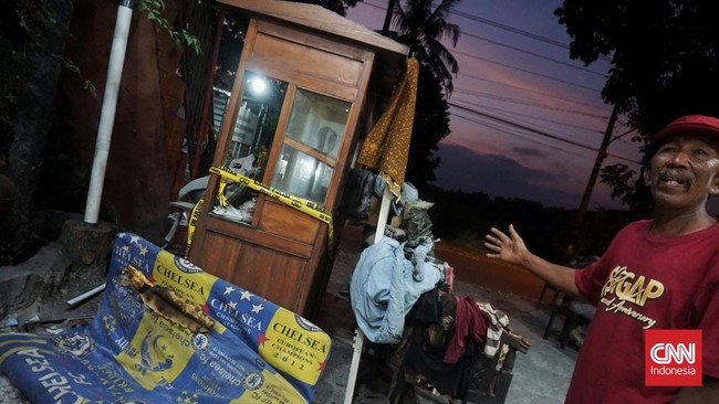 Sebaran titik api di kediaman Mutfiana alias Fia, warga Seyegan, Sleman, DIY yang dilanda fenomena kebakaran berulang kini mulai meluas.