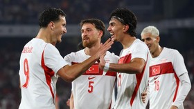 Soccer Football - International Friendly - Turkey v North Macedonia - Sukru Saracoglu Stadium, Istanbul, Turkey - June 1, 2026 Turkey's Deniz Gul celebrates scoring their third goal with teammates REUTERS/Murad Sezer