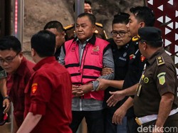Video: Kejagung Sita Handphone-Laptop dari Kasus Korupsi Program MBG