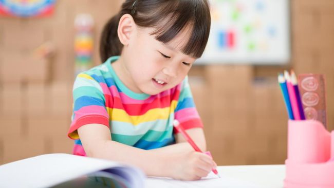 7 Contoh Ilustrasi Label Buku Aesthetic dan Menarik untuk Anak