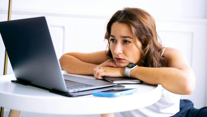 5 Cara Mengenali Orang yang Tidak Bahagia dengan Pekerjaannya dari Kalimat yang Sering Diucapkan