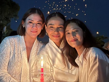 Pemain AADC Reunian di Borobudur, Intip Potret Dian Sastro hingga Adinia Wirasti