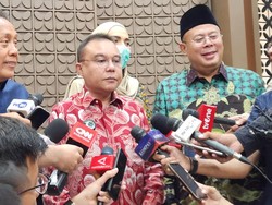 Kantor BGN Digeledah Kejagung, Pimpinan DPR Serahkan ke Penegak Hukum